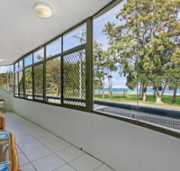 Views Pool Air Conditioning - Karoonda Sands Welsby Pde Bongaree - Tweed Heads Accommodation