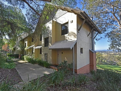 Villa 2br 540 Greenview Resort Condo Located Within Cypress Lakes Resort Nothing Is More Central - Tweed Heads Accommodation 3