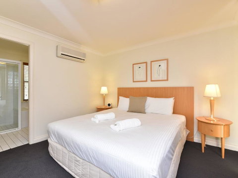 Villa Executive 2br Ferre Resort Condo Located Within Cypress Lakes Resort (nothing Is More Central) - Tweed Heads Accommodation 1