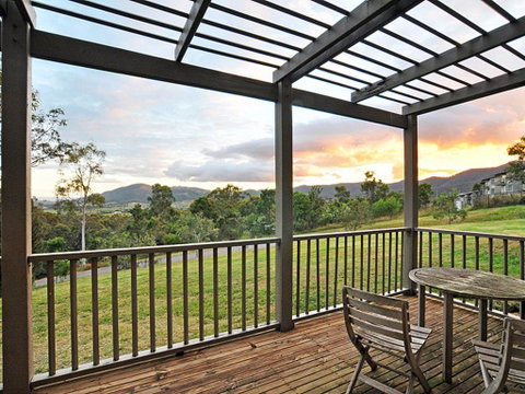 Villa Executive 2br Moscato Resort Condo Located Within Cypress Lakes Resort (nothing Is More Central) - Tweed Heads Accommodation 0