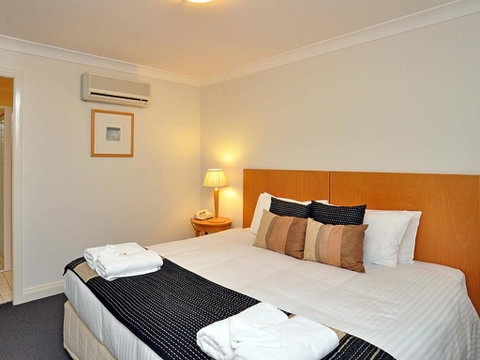 Villa Executive 2br Valley Views Resort Condo Located Within Cypress Lakes Resort (nothing Is More Central) - Tweed Heads Accommodation 3