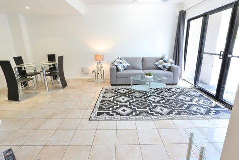 Villa Via Veneto - Tweed Heads Accommodation 0