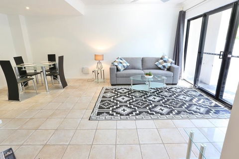 Villa Via Veneto - Tweed Heads Accommodation 0