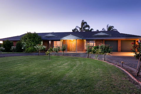 Vineyard Retreat Mildura - Tweed Heads Accommodation 0