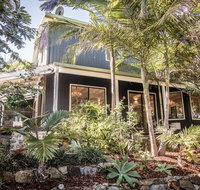 Vintage Inspired Three Bedroom Home- Heated Pool - Tweed Heads Accommodation