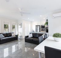Wagga Apartments 1 - Tweed Heads Accommodation