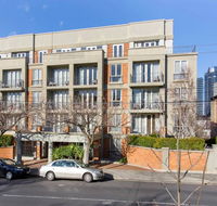 Walk to the MCG The Tan Botanic gardens  train - Tweed Heads Accommodation