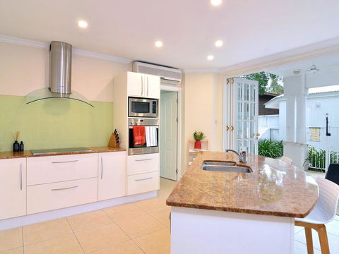 Walk To The Ocean In Five Minutes - Tweed Heads Accommodation 0