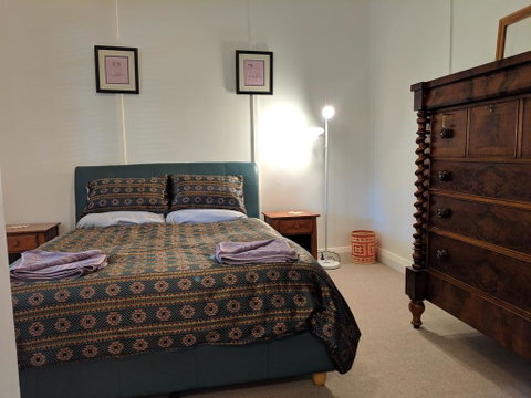 Walnut Cottage - 2 Bedroom Pet Friendly Country Cottage - Tweed Heads Accommodation 1