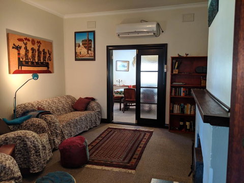 Walnut Cottage - 2 Bedroom Pet Friendly Country Cottage - Tweed Heads Accommodation 3