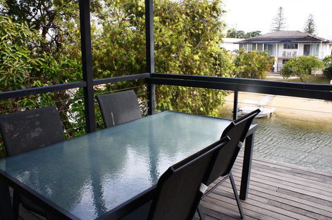 Water Front Room - Tweed Heads Accommodation 2