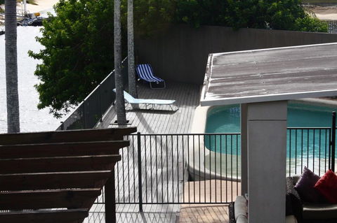 Water Front Room - Tweed Heads Accommodation 3