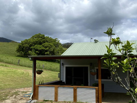 Waterfall Unit Farm Stay - Tweed Heads Accommodation 1