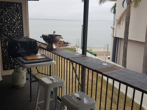 Waterfront 2 Bed Luxury Apartment In Corlette, Port Stephens - Sleeps 4 - Tweed Heads Accommodation 3