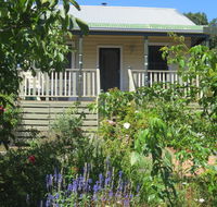 Walnut Cottage via Leongatha - Tweed Heads Accommodation