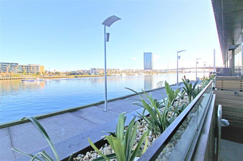 Auzzie Apartments Docklands, Melbourne - Tweed Heads Accommodation 12