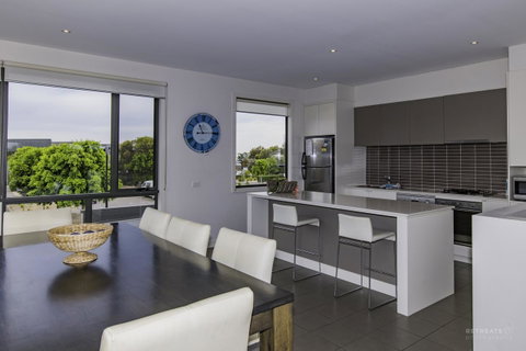 1 Pebble Place - Tweed Heads Accommodation 0