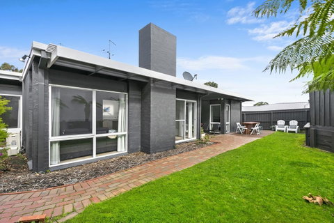 Mysa Anglesea Sleeps 7 WiFi SmartTV Cafes Shops - Tweed Heads Accommodation 5