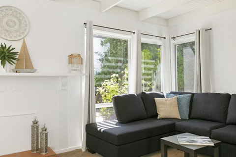 Mysa Anglesea Sleeps 7 WiFi SmartTV Cafes Shops - Tweed Heads Accommodation 0