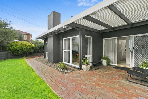 Mysa Anglesea Sleeps 7 WiFi SmartTV Cafes Shops - Tweed Heads Accommodation 7