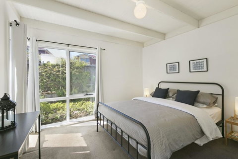 Mysa Anglesea Sleeps 7 WiFi SmartTV Cafes Shops - Tweed Heads Accommodation 6