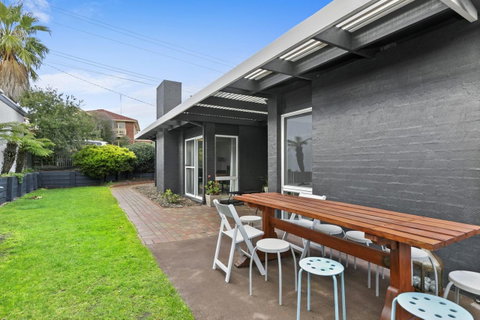 Mysa Anglesea Sleeps 7 WiFi SmartTV Cafes Shops - Tweed Heads Accommodation 13