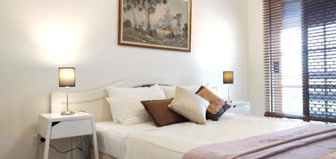 The Gallery Hours - Tweed Heads Accommodation 2