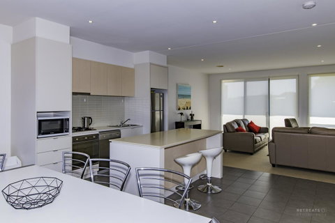 Torquay Golf Retreats - Pool, Beach, Tennis, Golf - Tweed Heads Accommodation 1