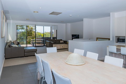 1 Sunset Place - Tweed Heads Accommodation 2