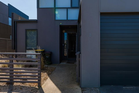 1 Sunset Place - Tweed Heads Accommodation 4