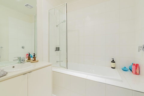 Stylish 3 Bedroom Townhouse - Free Parking - Tweed Heads Accommodation 23