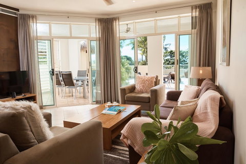 Sea Change Beachfront Apartments - Tweed Heads Accommodation 5
