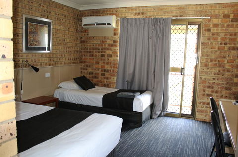 Clermont Country Motor Inn - Tweed Heads Accommodation 2