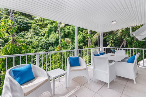 By The Sea Port Douglas - Tweed Heads Accommodation 7