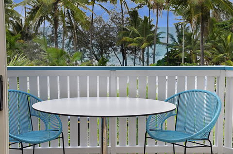 By The Sea Port Douglas - Tweed Heads Accommodation 5