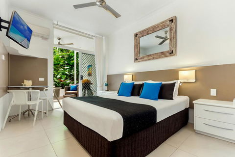 By The Sea Port Douglas - Tweed Heads Accommodation 11
