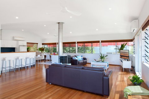 Jolly Roger's Beach House - Tweed Heads Accommodation 3