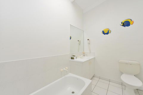 Seascape Holidays At Beachfront Terraces - Tweed Heads Accommodation 8
