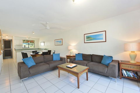 Seascape Holidays At Beachfront Terraces - Tweed Heads Accommodation 11