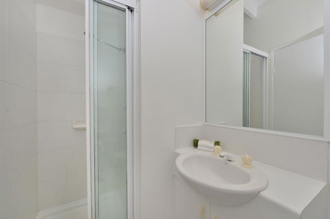 Seascape Holidays At Beachfront Terraces - Tweed Heads Accommodation 7