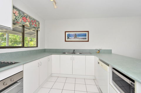 Seascape Holidays At Beachfront Terraces - Tweed Heads Accommodation 14