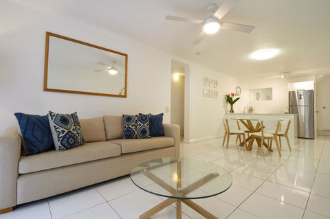The White House Port Douglas - Tweed Heads Accommodation 2