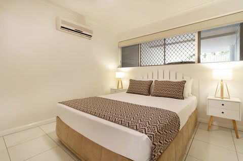 The White House Port Douglas - Tweed Heads Accommodation 8