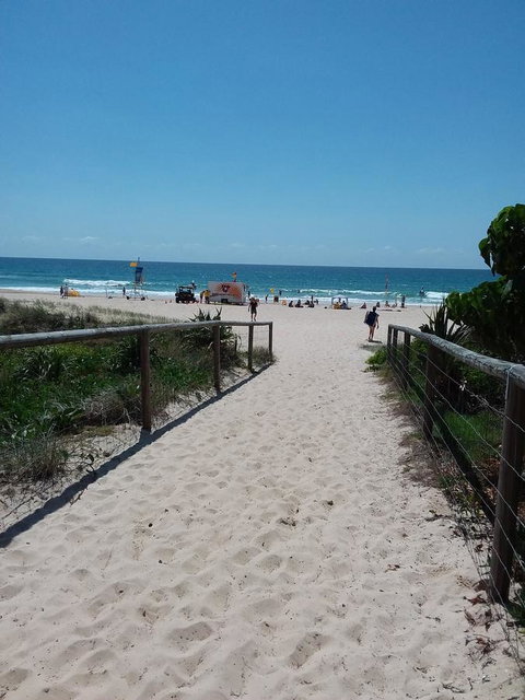 Surfers Chalet - Tweed Heads Accommodation 5