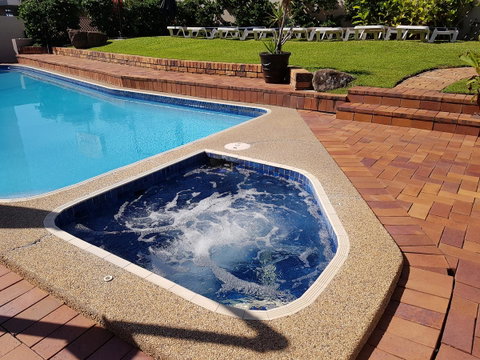 Surfers Chalet - Tweed Heads Accommodation 26
