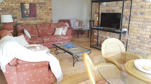 Surfers Chalet - Tweed Heads Accommodation 24