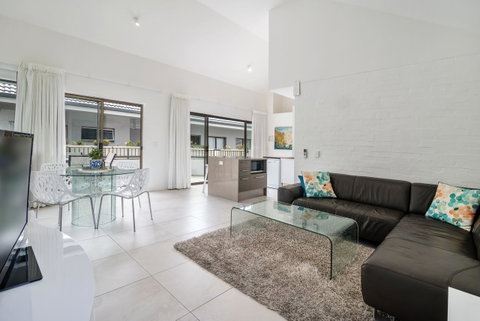 Saks On Hastings - Tweed Heads Accommodation 2