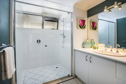 Saks On Hastings - Tweed Heads Accommodation 37