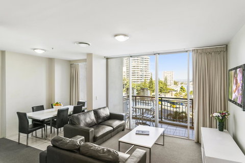 Mantra Towers Of Chevron - Tweed Heads Accommodation 24