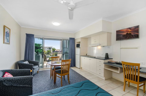 Madison Ocean Breeze Apartments - Tweed Heads Accommodation 11